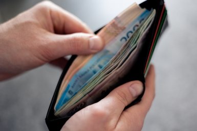 Деньги, финансы, кошелек Илья Аверьянов, ИА PrimaMedia