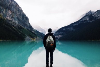 Многие туристы стали выбирать бюджетный отдых Photo by form PxHere