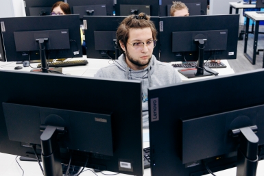 К стипендии студентов хотят добавить по 30% за учебу по &quotпрописке&quot Евгений Кулешов, ИА PrimaMedia