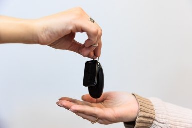 Многодетным семьям хотят разрешить покупать авто на маткапитал Яна Гайдук, ИА PrimaMedia