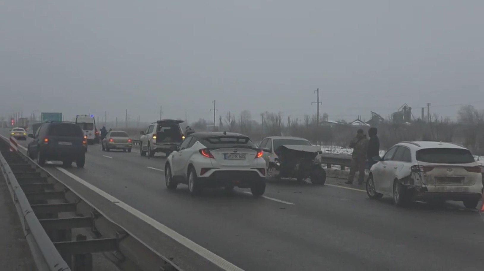 Около 20 машин попали в массовое ДТП на трассе М-4 &quotДон&quot ГАИ Кубани