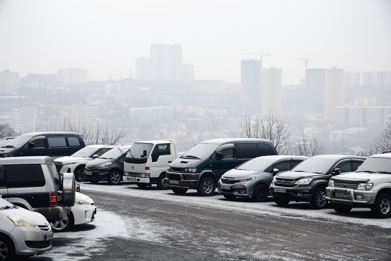 снег, снегопад, автостоянка, парковка, машины, автомобили, зима Евгений  Кулешов, ИА PrimaMedia.ru