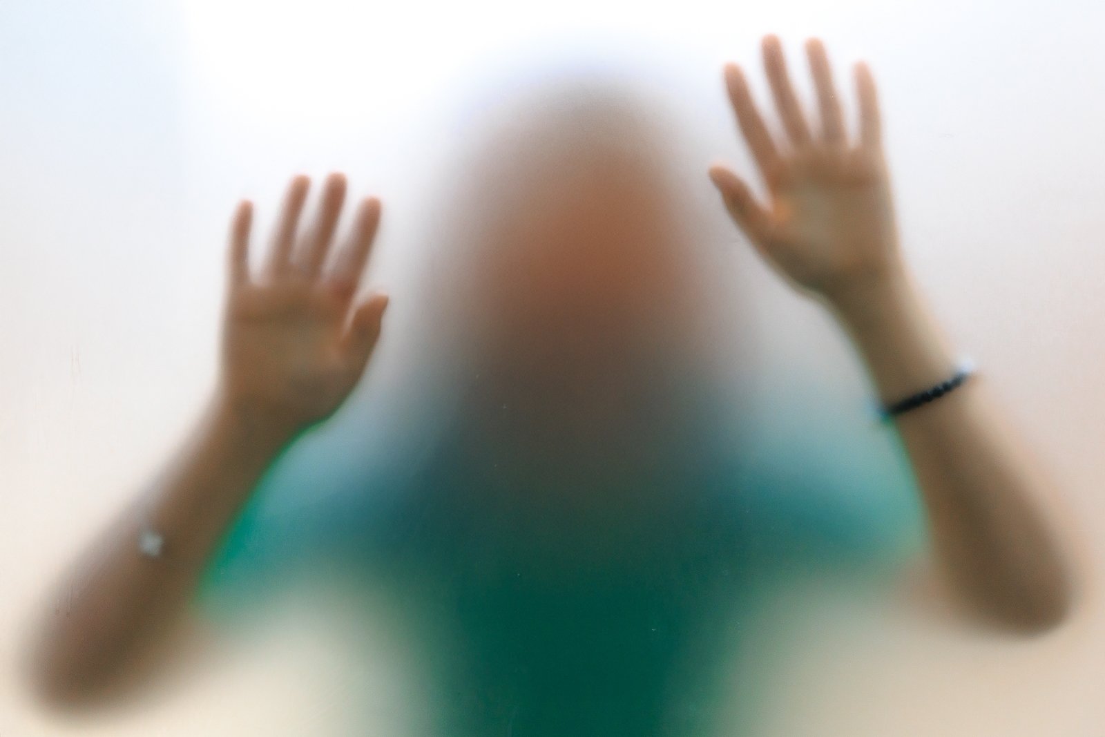 Суд посадил под замок на два месяца школьницу, ударившую ножом одноклассницу Евгений  Кулешов, ИА PrimaMedia.ru