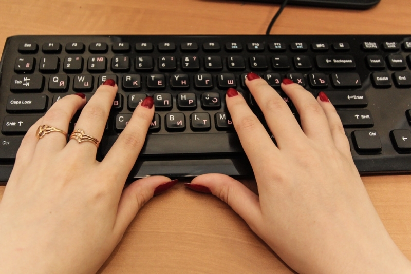 Заболевших работников предлагают перевести на удаленку Антон Балашов