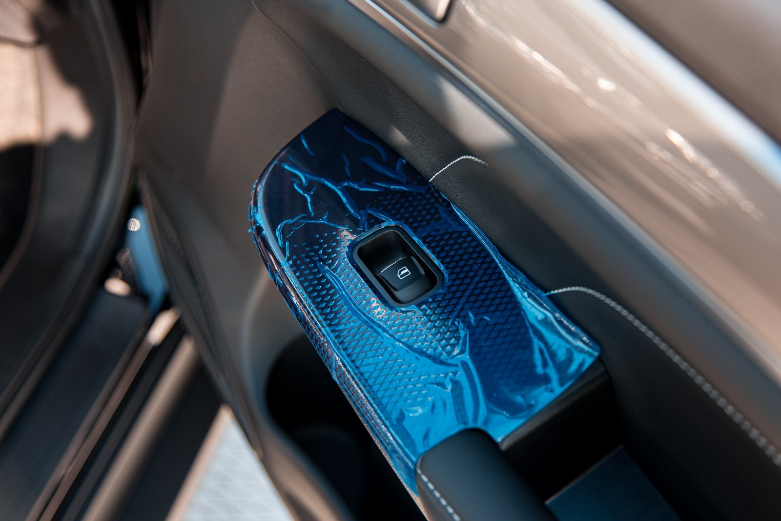 За покупку автомобиля у иностранцев россиянам грозят крупные штрафы Илья Аверьянов, ИА PrimaMedia.ru