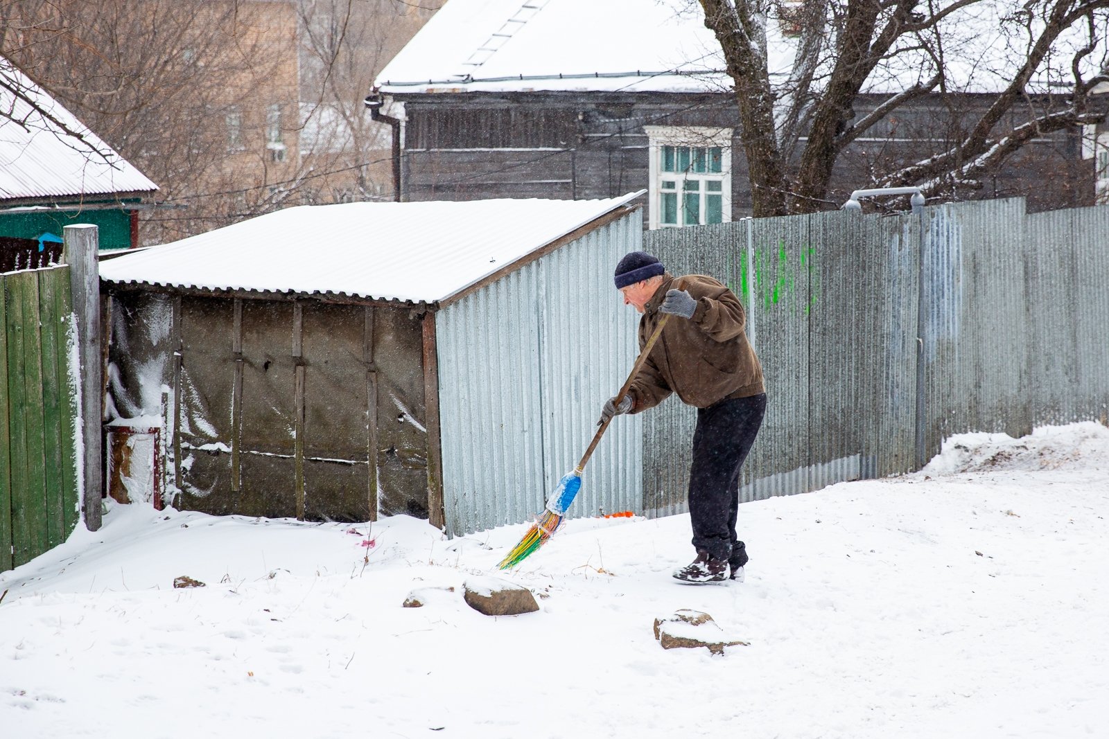 Юрист напомнила дачникам о запрете сбрасывать снег на участки соседей Мария Смитюк, ИА PrimaMedia.ru