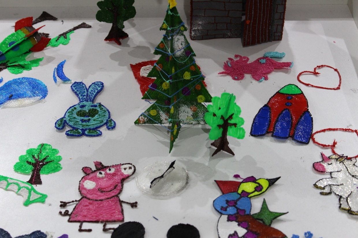 Детские поделки (3D-ручка) Людмила Лата, ИА KrasnodarMedia