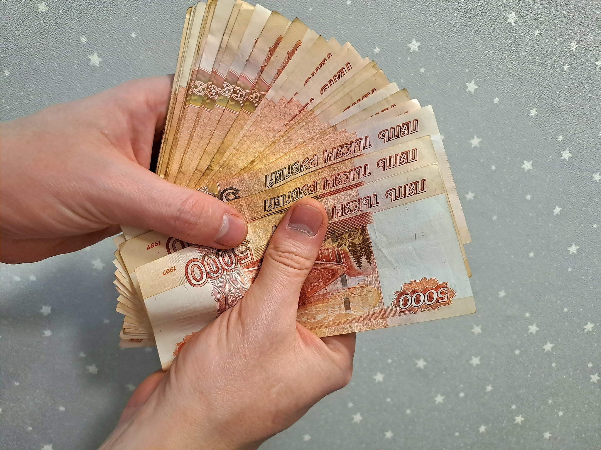 Табачный дым из соседней квартиры: сколько можно взыскать с курящих соседей Брютова Ольга